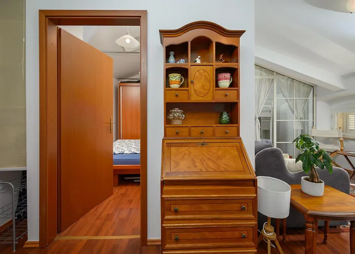 Dida I Nonna Piazza View * Porec