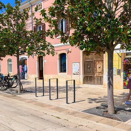 Dida I Nonna Piazza View Apartamento *