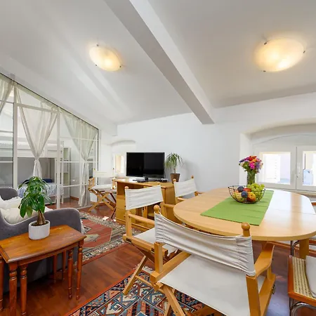 Dida I Nonna Piazza View Apartamento *