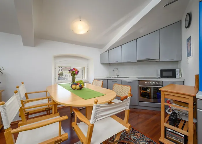 Dida I Nonna Piazza View 公寓 波雷奇