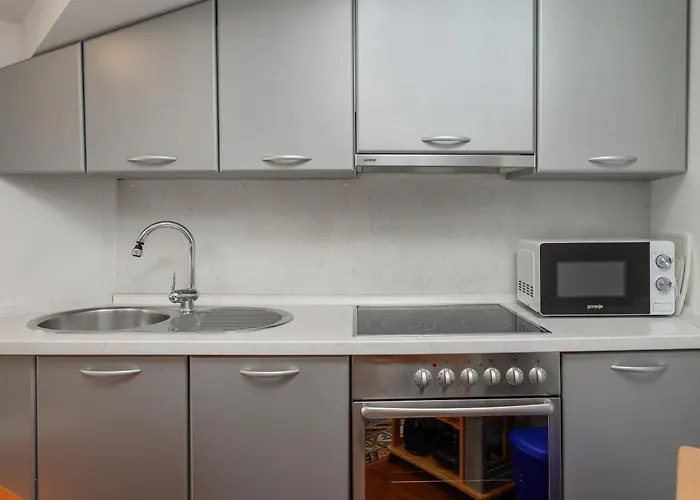 Dida I Nonna Piazza View 포레치