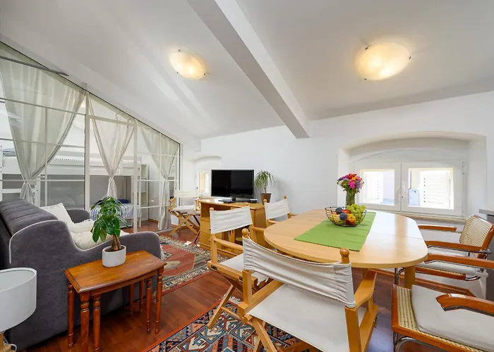 Dida I Nonna Piazza View 아파트 *