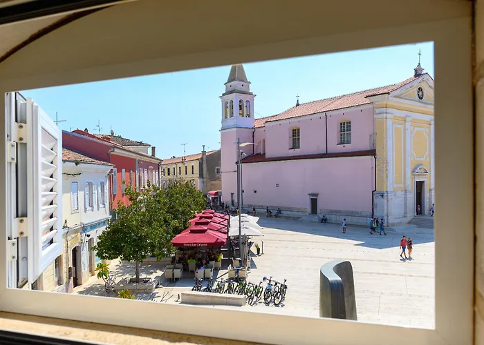 Dida I Nonna Piazza View *